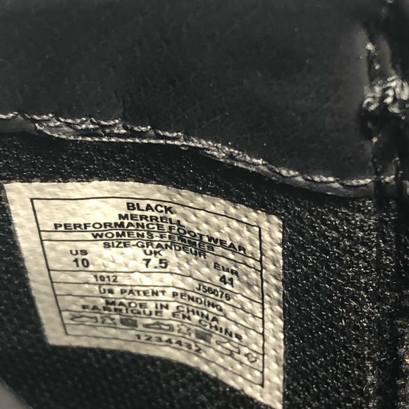 Merrill Black Button Suede Ankle Booties Women’s size 10 - Picture 11 of 16